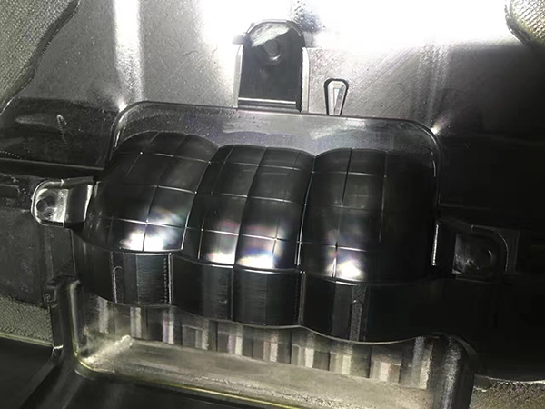 汽车模具零部13