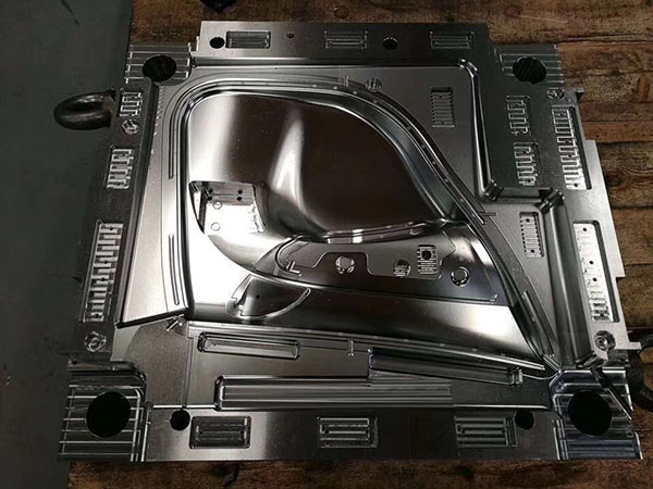 汽车模具零部14